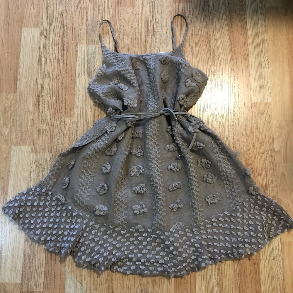 Dress - Picture 4 of 8